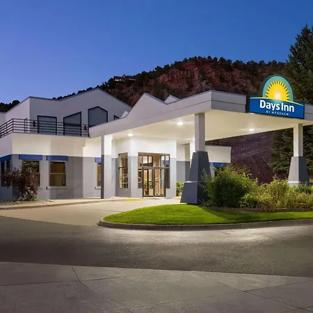 Days Inn By Wyndham Carbondale-2